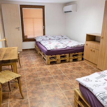 Apartman Cabernet Velké Pavlovice Exterior photo
