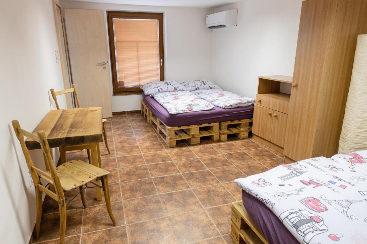 Apartman Cabernet Velké Pavlovice Exterior photo